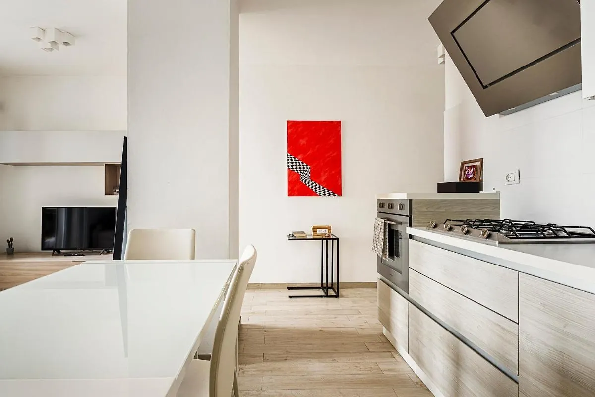 Brand New 1 Bedroom Apartment In Navigli Area Milan Italy
