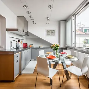 The Orange Attic - Navigli Area Appartement