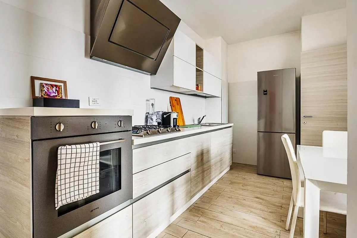 Brand New 1 Bedroom Apartment In Navigli Area Milan Italy